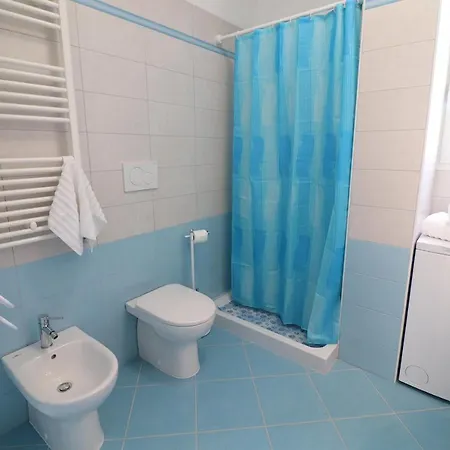 Francesca A Apartman *